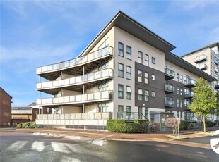 Flat to rent in Clovelly Place, Greenhithe, Kent DA9