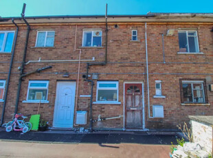Flat to rent in Countisbury Avenue, Cardiff CF3