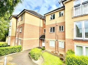 Flat to rent in Craig House, Craig Avenue, Reading, Berkshire RG30