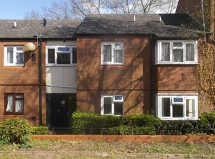 Flat to rent in Durrans Court, Fenny Stratford, Milton Keynes MK2
