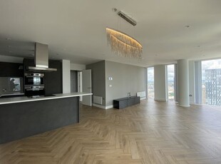 Flat to rent in Elizabeth Tower, 141 Chester Road, Manchester M15
