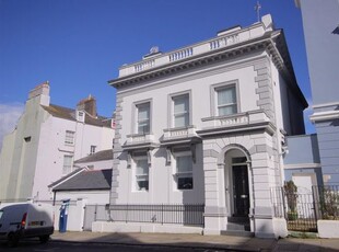 Flat to rent in Elliot Street, The Hoe, Plymouth PL1