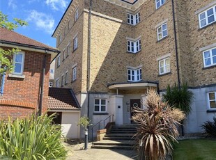 Flat to rent in Ensenada Reef, Eastbourne, East Sussex BN23