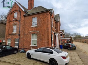 Flat to rent in Exeter Road, Newmarket CB8