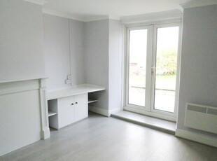 Flat to rent in Gloucester Road, Bristol BS34