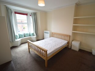 Flat to rent in Goldspink Lane, Newcastle Upon Tyne NE2