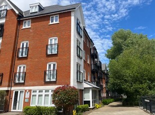 Flat to rent in Great Stour Mews, Canterbury CT1