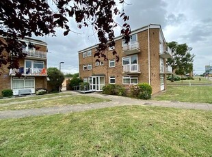 Flat to rent in Hastoe Park, Aylesbury HP20