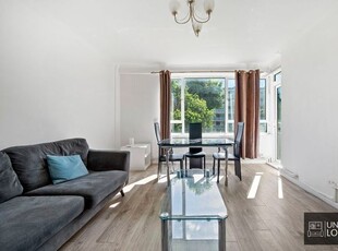 Flat to rent in Inwood Court, Rochester Square NW1