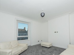 Flat to rent in Irvine Place, Aberdeen AB10