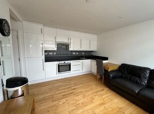 Flat to rent in Lee Street, Leicester LE1