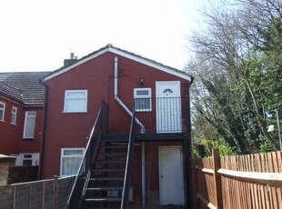 Flat to rent in Lower Bell Lane, Ditton, Aylesford ME20
