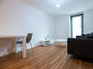 Flat to rent in Media City, Michigan Point Tower A, 9 Michigan Avenue, Salford M50