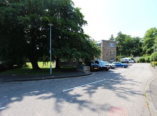 Flat to rent in Monkwood Court, Marchmont, Edinburgh EH9