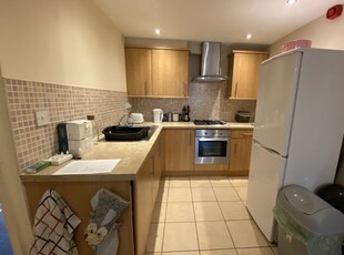 Flat to rent in Mundy Place, Cathays, Cardiff CF24