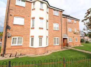 Flat to rent in Newhome Way, Blakenall WS3