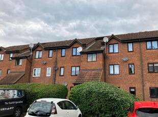 Flat to rent in Parsonage Road, Grays, Essex RM20