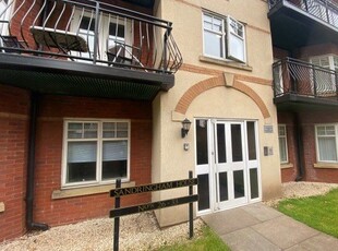 Flat to rent in Penn Road Pennant Court, Wolverhampton WV3