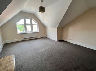 Flat to rent in Poole Road, Bournemouth BH4