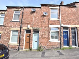 Flat to rent in Robson Street, Low Fell, Gateshead NE9