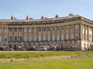 Flat to rent in Royal Crescent, Bath, Somerset BA1
