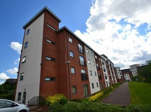 Flat to rent in Slater House, Woden Street, Salford M5