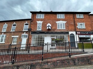 Flat to rent in St. James Court, Market Hill, Southam CV47