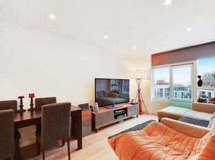Flat to rent in Tennyson Apartments, 1 Saffron Central Square, Croydon CR0