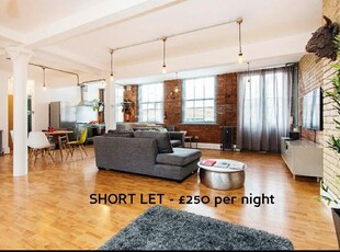 Flat to rent in The Dalston Loft, Club Row, Shoreditch E1