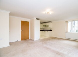 Flat to rent in Thornley Close, Abingdon OX14