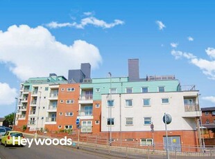 Flat to rent in Tower Court, London Road, Newcastle-Under-Lyme ST5