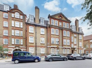 Flat to rent in Wellington House, 1 Greenberry Street, St John's Wood, London NW8
