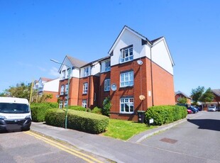 Flat to rent in Wessex Gate, Malmesbury Park Road, Bournemouth BH8