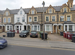 Flat to rent in Whitley Street, Reading RG2