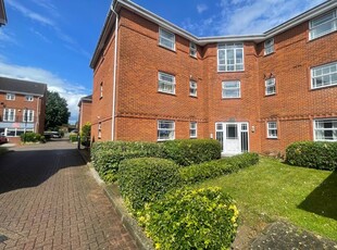 Flat to rent in William Panter Court, Eastleigh, Hampshire SO50