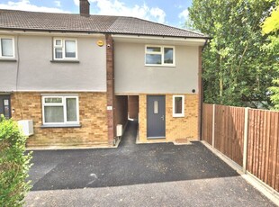 Link-detached house to rent in Jermyn Close, Cambridge CB4