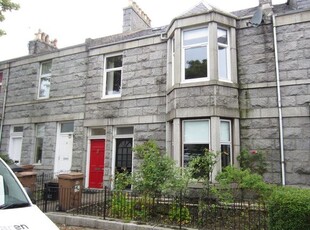 Maisonette to rent in Cairnfield Place, Aberdeen AB15