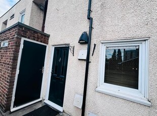 Maisonette to rent in Watts Road, Portsmouth PO1