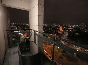 Penthouse to rent in Crown Point Road, Leeds LS9