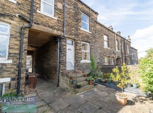 Property to rent in Milford Place, Bradford, West Yorkshire BD9