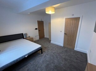 Room to rent in 31 West Hill Drive, Mansfield NG18