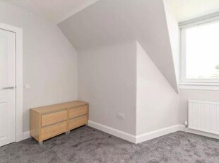 Room to rent in Chesser Avenue, Edinburgh EH14