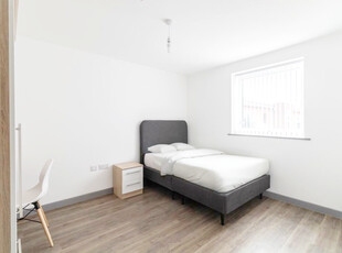 Room to rent in Raleigh Street, Walsall WS2