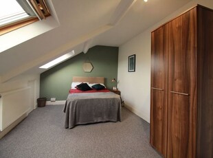 Room to rent in Rectory Road, Bensham, Gateshead NE8