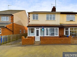 Semi-detached house to rent in Ashbourne Avenue, Bridlington YO16