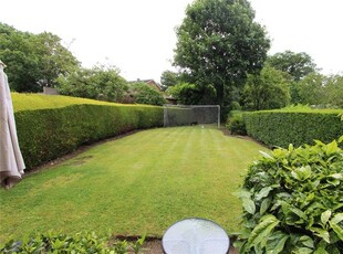 Semi-detached house to rent in Deansway, London, Barnet N2