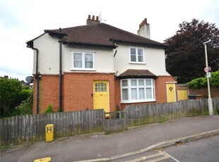 Semi-detached house to rent in Rothesay Avenue, Chelmsford CM2