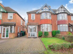 Semi-detached house to rent in Sarehole Road, Hall Green, Birmingham B28