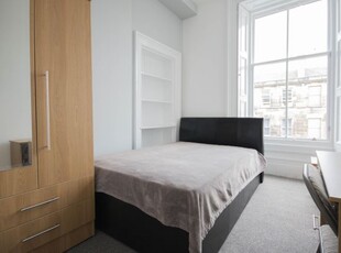 Shared accommodation to rent in West Preston Street, Edinburgh EH8