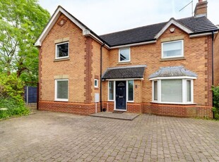 Terraced house to rent in 22 Horseshoe Close, Brixworth, Northampton NN6